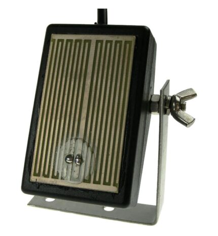 A range of single zone water leak detection modules in DIN mounting carriers.